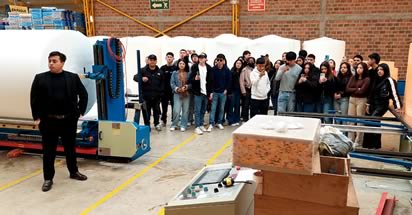 Noticia: Estudiantes de Administración de Negocios Internacionales fortalecen su formación empresarial con visita académica a Colchones Bella Luna