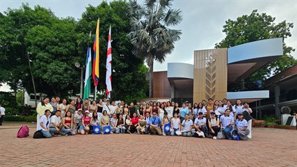 Noticia: Estudiantes de Trabajo Social de la Universidad Mariana destacan en encuentro nacional de semilleros de investigación